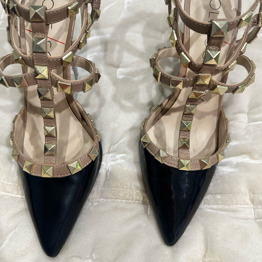 Sole Society Black and Tan Studded Heels very classy